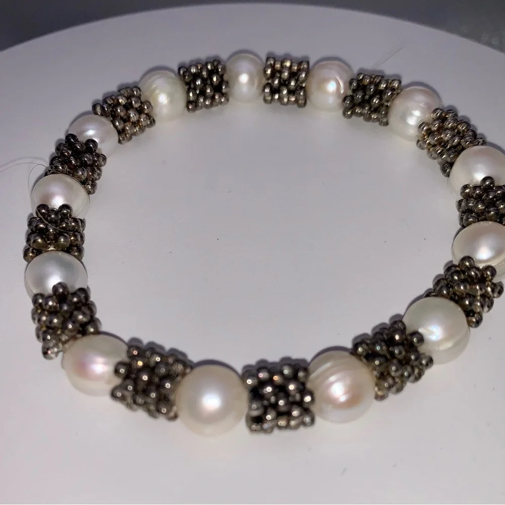 Vintage Real Pearl & Sterling Stretch Bracelet - Picture 3 of 7